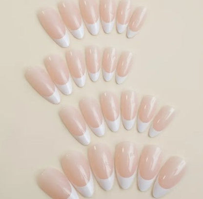 ALMOND CHIC